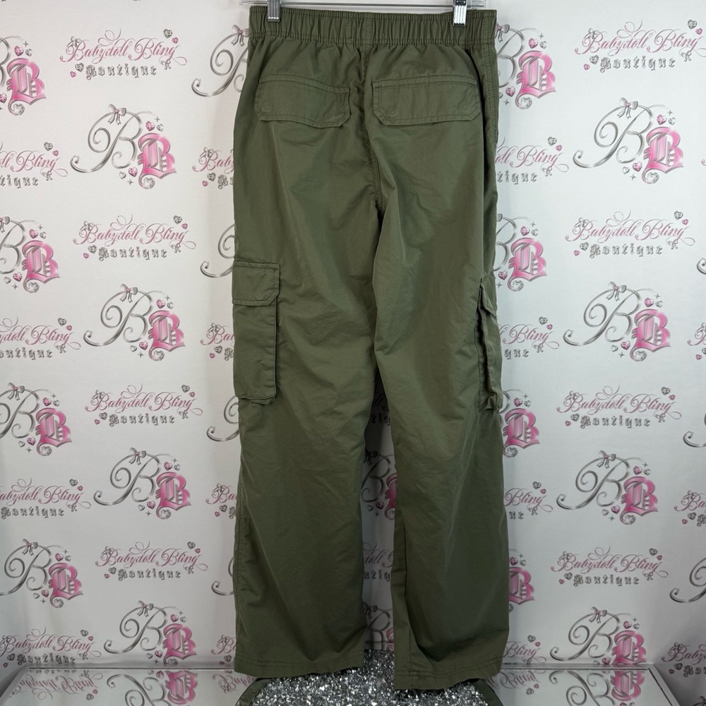 Ardene pants cargo style wide leg flare green Olive Green Cargo Pants - Picture 2 of 13